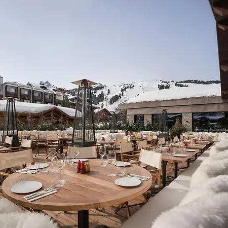 Apartment Neuf De Gamme A Avec Acces Aux Pieds - Fr-1-830-17 Courchevel